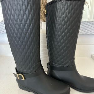 Guess rubber rain boots